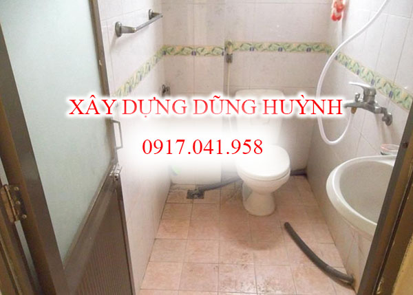 nhà vệ sinh thấm dột